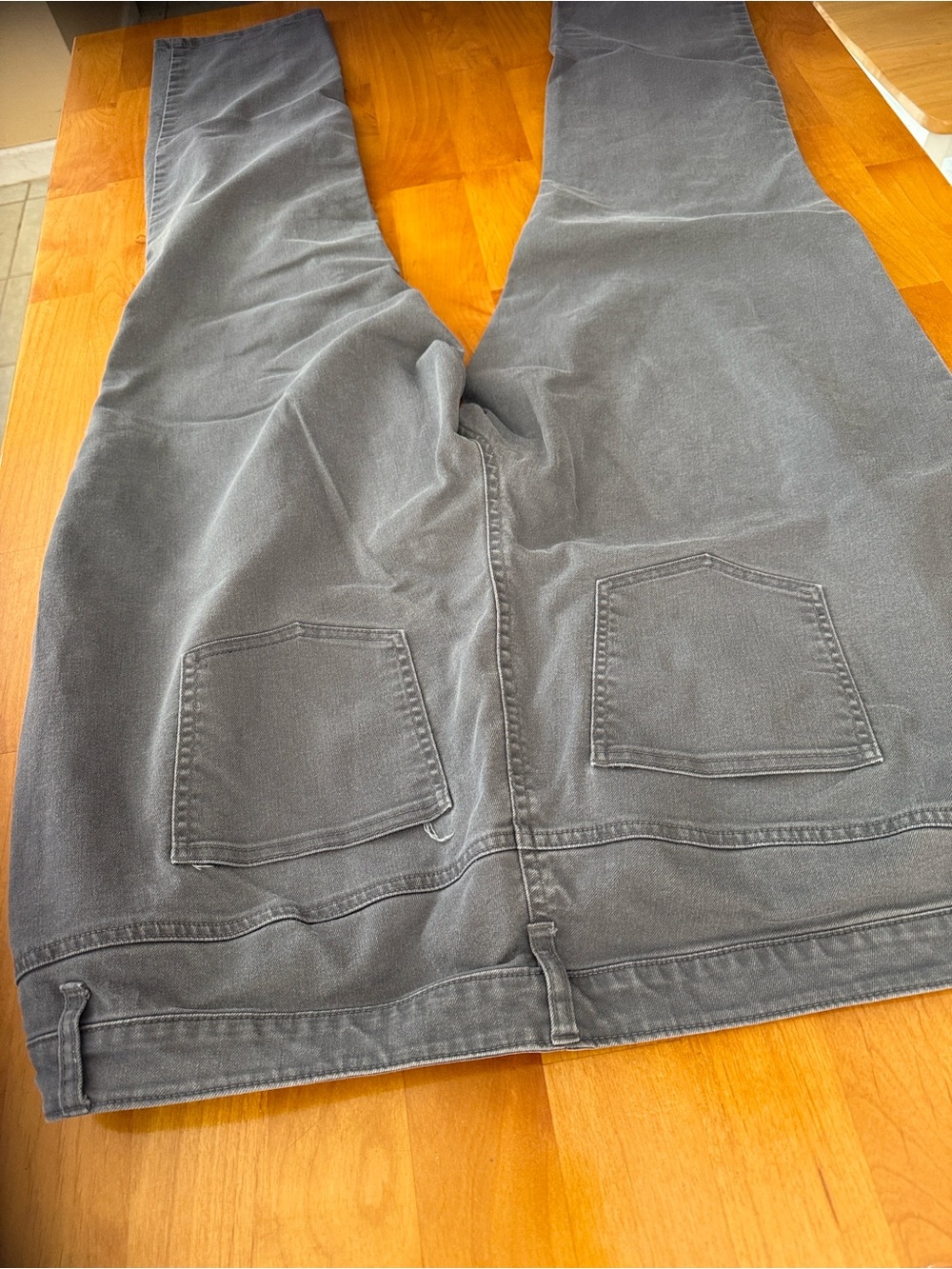 Women’s Gray Workwear Jeans - Classic Straight Fit